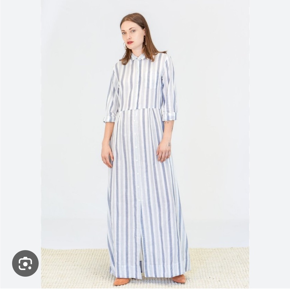 Trovata cooper maxi in blue and white stripes size small